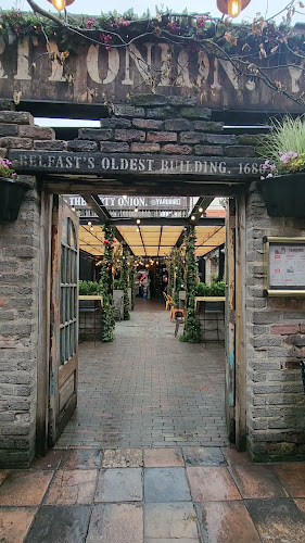 Opinii despre The Dirty Onion and Yardbird în Belfast - Hospitality and gastronomy
