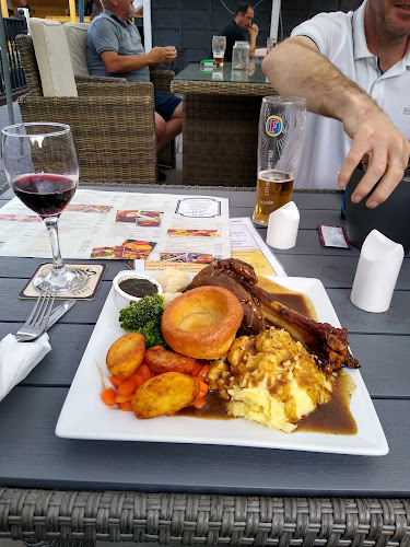 Comentarii opinii despre The White Boar