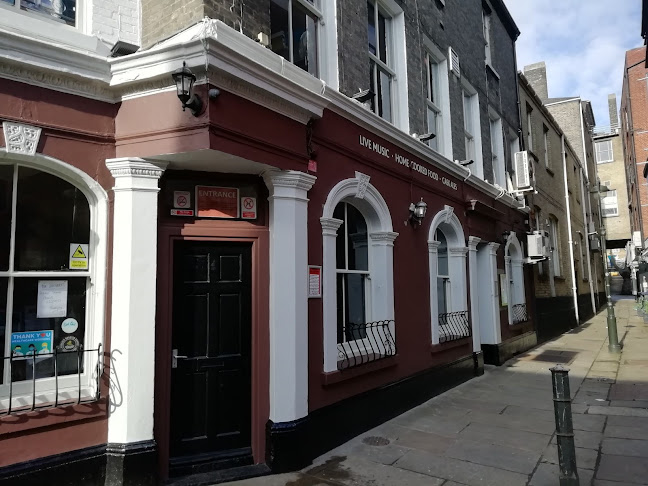 The Walnut Tree Shades - Norwich