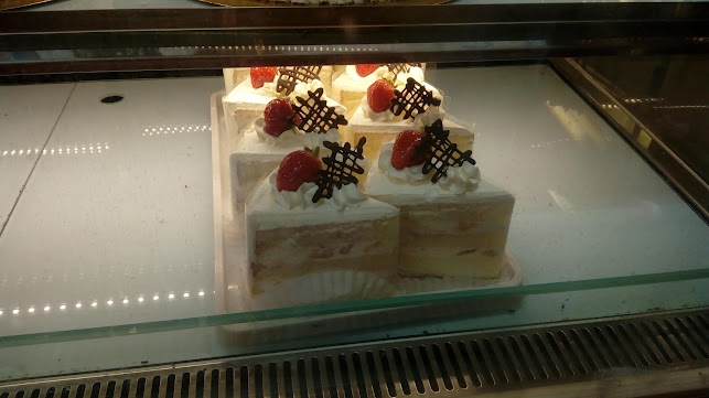 Chinatown Bakery - Hospitality and gastronomy