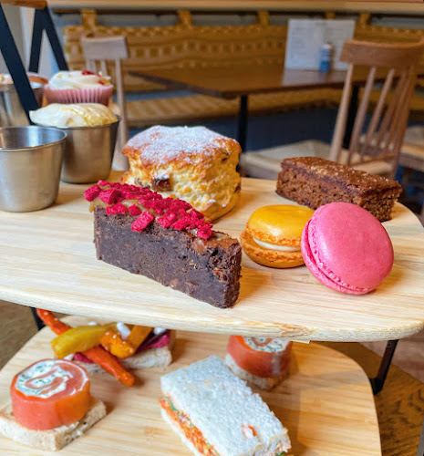 Comentarii opinii despre KNEAD Elkstone