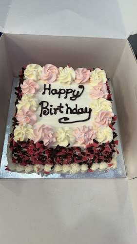 2 Dovedale Ave, Coventry CV6 7AN