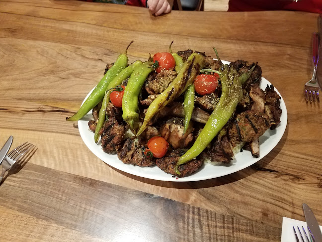 Opinii despre Liz's Kebab & Pizza în Sudbury - Hospitality and gastronomy