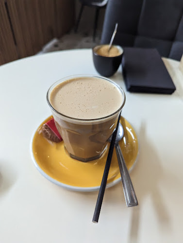 92 Darkes Ln, Potters Bar EN6 1AG