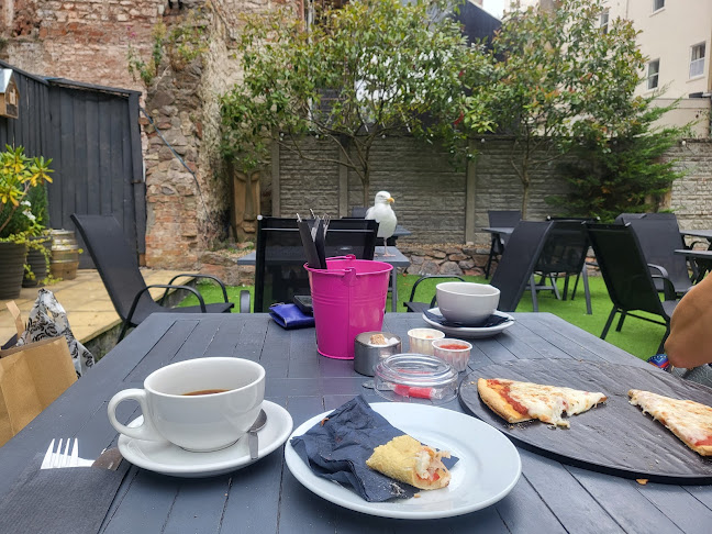 Comentarii opinii despre Rock Garden Cafe Bar