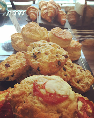 327A Brook St, Broughty Ferry, Dundee DD5 2DS, United Kingdom