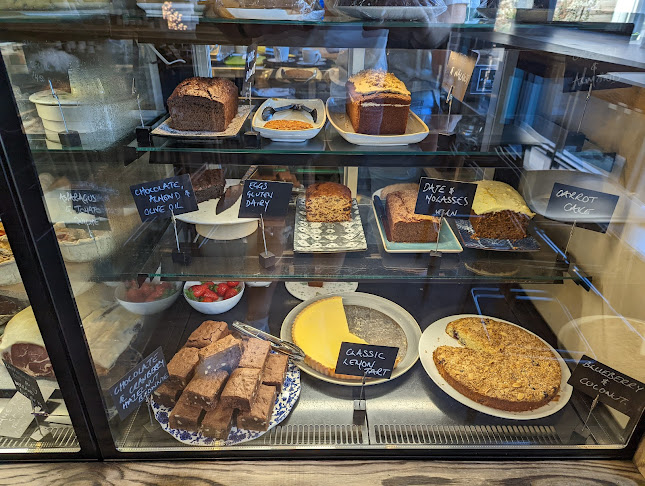 Opinii despre IV10 Cafe Bar Deli în Glasgow - Hospitality and gastronomy