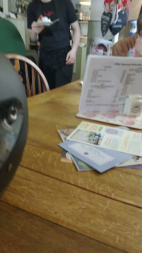 Opinii despre Café Victoria’s Sandwich în Neston - Hospitality and gastronomy