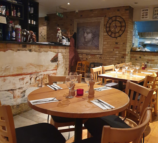 Piazza Firenze - Leatherhead - Leatherhead