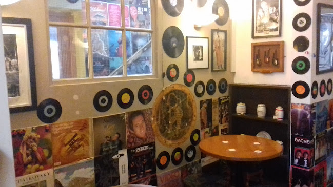 Comentarii opinii despre House Of Sounds