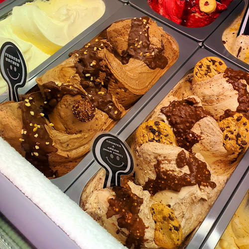 Happy Spoon Ice Cream Parlour - Hospitality and gastronomy