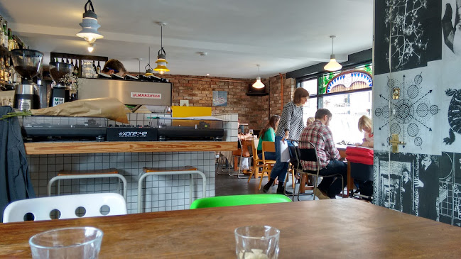 8 Warwick St, Prestwich, Manchester M25 3HN, United Kingdom