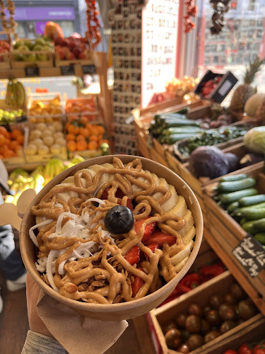 Avoman Grocery - Hospitality and gastronomy