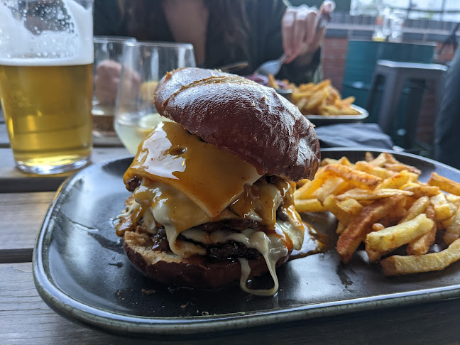 40 Flixton Rd, Urmston, Manchester M41 5AA