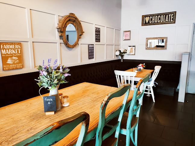 2 Lakeside Dr, Coedkernew, Duffryn, Newport NP10 8BB, United Kingdom