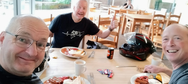 Comentarii opinii despre Archie-Lilys Cafe