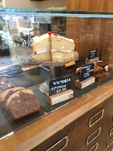 159A King's Rd, Kingston upon Thames KT2 5JF, United Kingdom