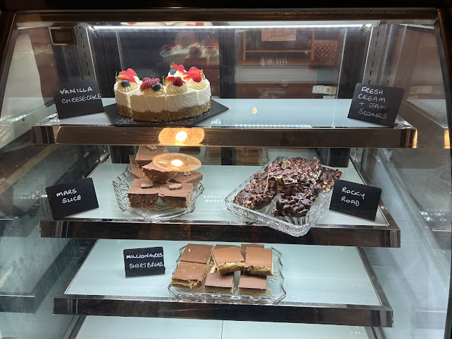 Dainty Doris Coffee Shop - Hospitality and gastronomy