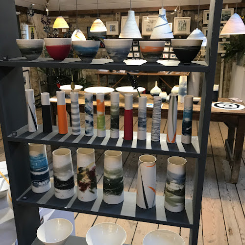 Comentarii opinii despre The Farnham Pottery