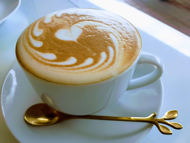 Latte Artist - Coffee Shop - Bedworth