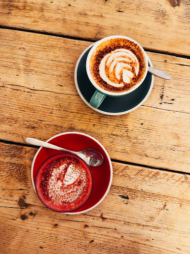 Opinii despre Hally's London în London - Hospitality and gastronomy