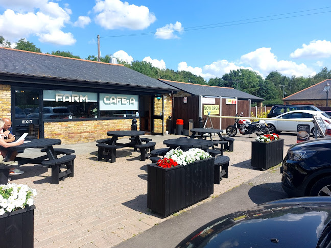 Farm Cottage, Youngs Farm, St. Marys Ln, Upminster RM14 3NU, United Kingdom