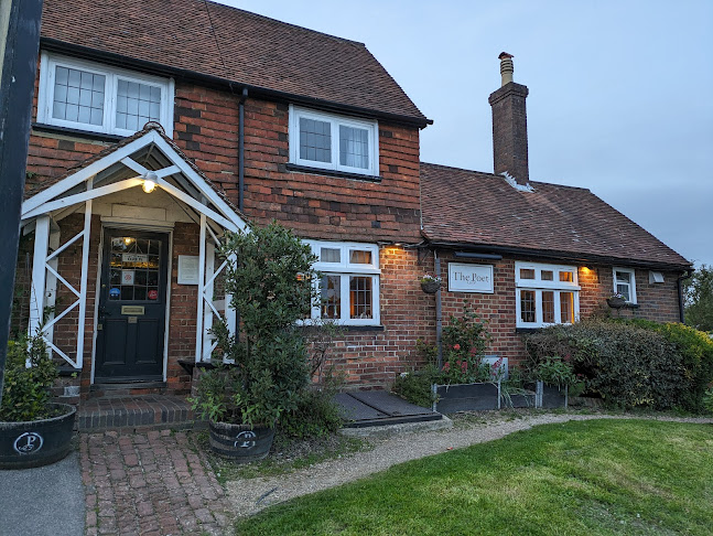 Comentarii opinii despre The Poet at Matfield