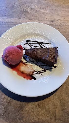 Ashes Ln, Hadlow, Tonbridge TN11 0AN, United Kingdom