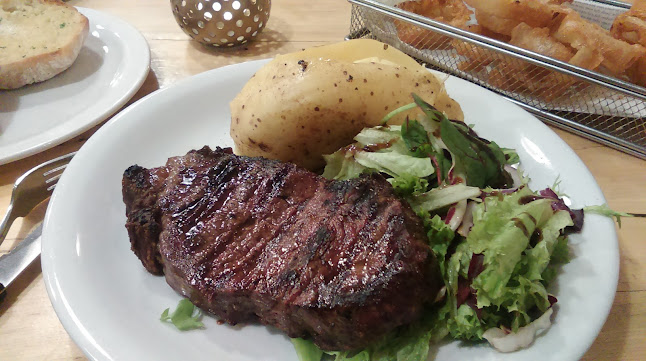 The George Bar & Grill - Weymouth