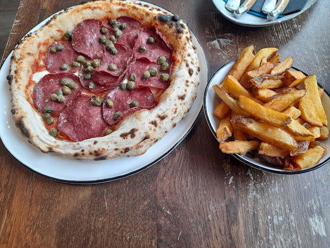 IV10 Cafe Bar Deli - Glasgow