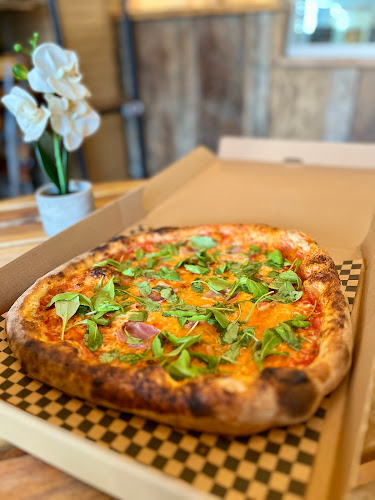 Opinii despre Village Pizza Kitchen în Hassocks - Hospitality and gastronomy