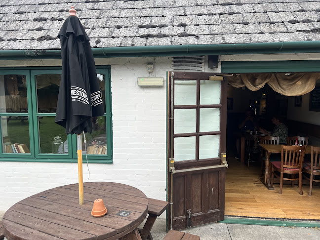 Stroud Road, Brookthorpe, Gloucester GL4 0US, United Kingdom