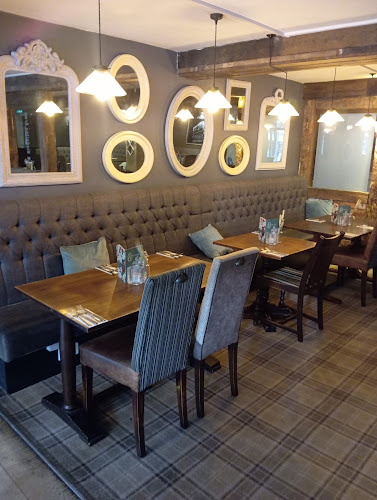 Hinderton Arms - Hospitality and gastronomy