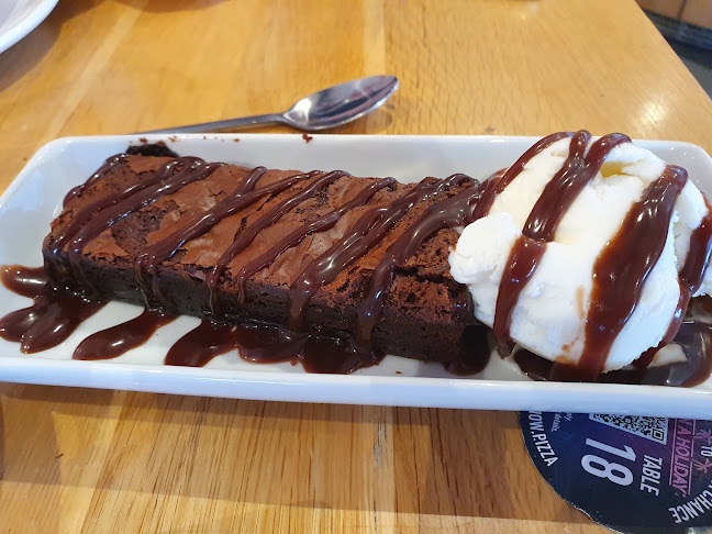 Pizza Hut - Hospitality and gastronomy