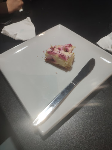 Creams Cafe Rochester - Hospitality and gastronomy