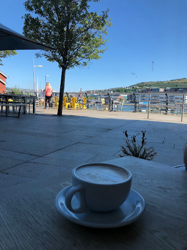 Coast Cafe - Hospitality and gastronomy