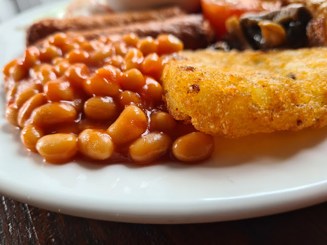 18 Queen's Rd, Fratton, Portsmouth PO2 7NA, United Kingdom