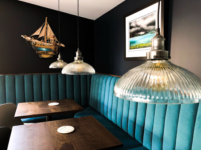 IV10 Cafe Bar Deli - Hospitality and gastronomy