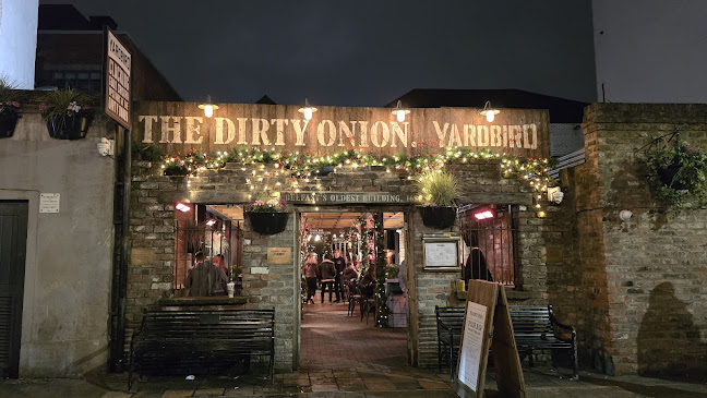Comentarii opinii despre The Dirty Onion and Yardbird