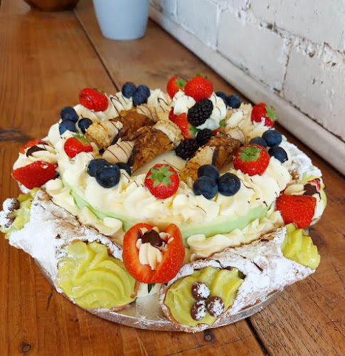 360 Kirkstall Rd, Burley, Leeds LS4 2HQ, United Kingdom