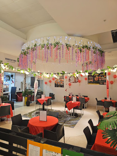 Upper floor Kingsgate shopping mall, Dunfermline KY12 7QU