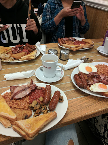 Comentarii opinii despre Trojan Café