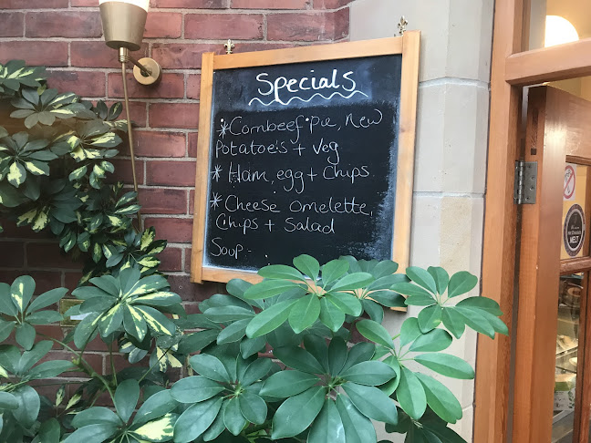 Comentarii opinii despre Cloister