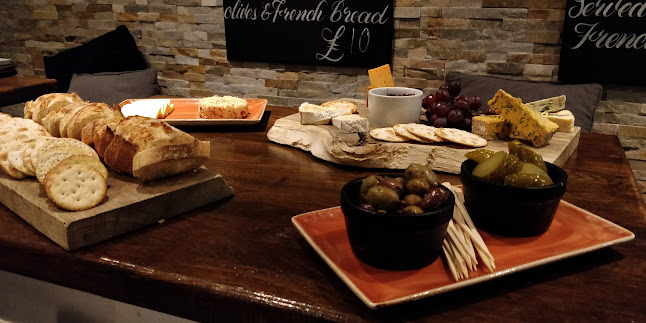 Opinii despre Crescent Moon Wine Bar în Colchester - Hospitality and gastronomy