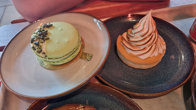 KNEAD Elkstone - Cheltenham