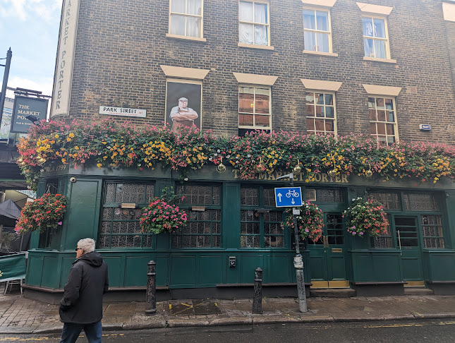 Monmouth Coffee Company - Hospitality and gastronomy