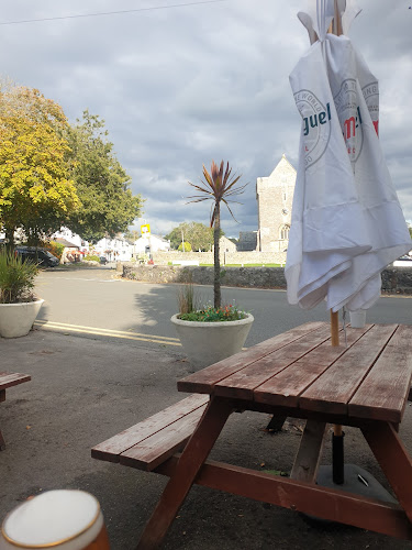 1 Clevis Hill, Porthcawl CF36 5NT, United Kingdom