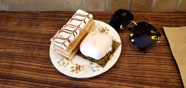 Opinii despre La Petite Boulangerie Jade în London - Hospitality and gastronomy