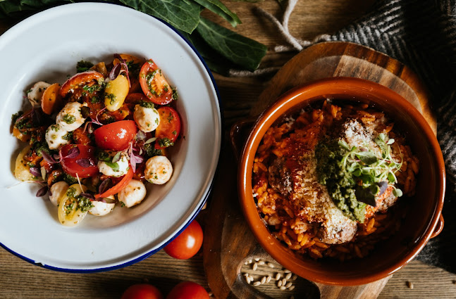 Salisbury Arms, Cambridge - Hospitality and gastronomy