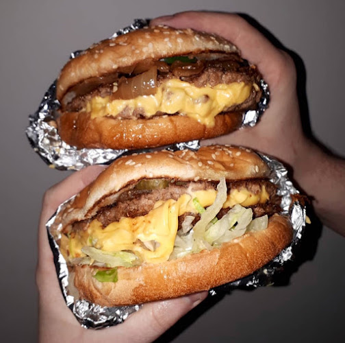 Urban Fresh Burgers & Fries - Wheatley - Hospitality and gastronomy